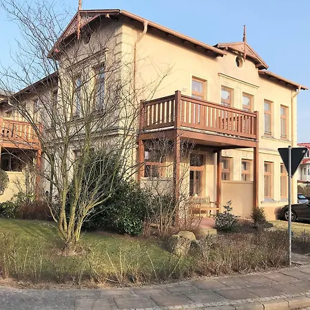 Apartment Kaethe 1 Kuehlungsborn